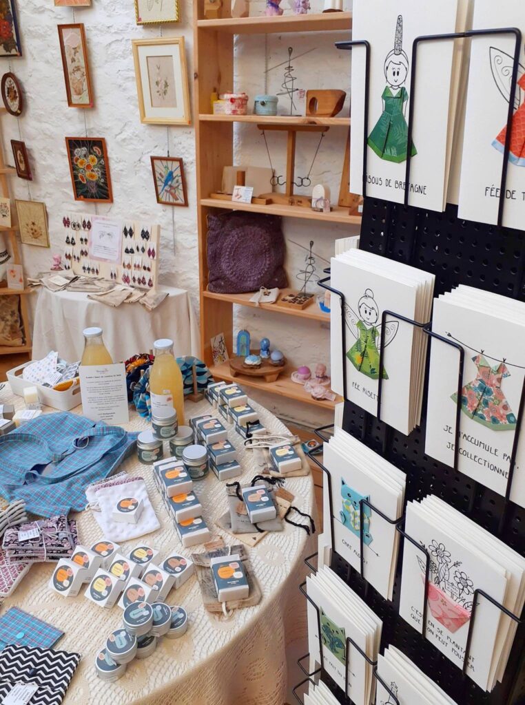 Points de vente - ID Halles photo - Atelier carterie origami artisanal - Fougères - BrinBelle Points de vente - ID Halles photo - Atelier carterie origami artisanal - Fougères - BrinBelle